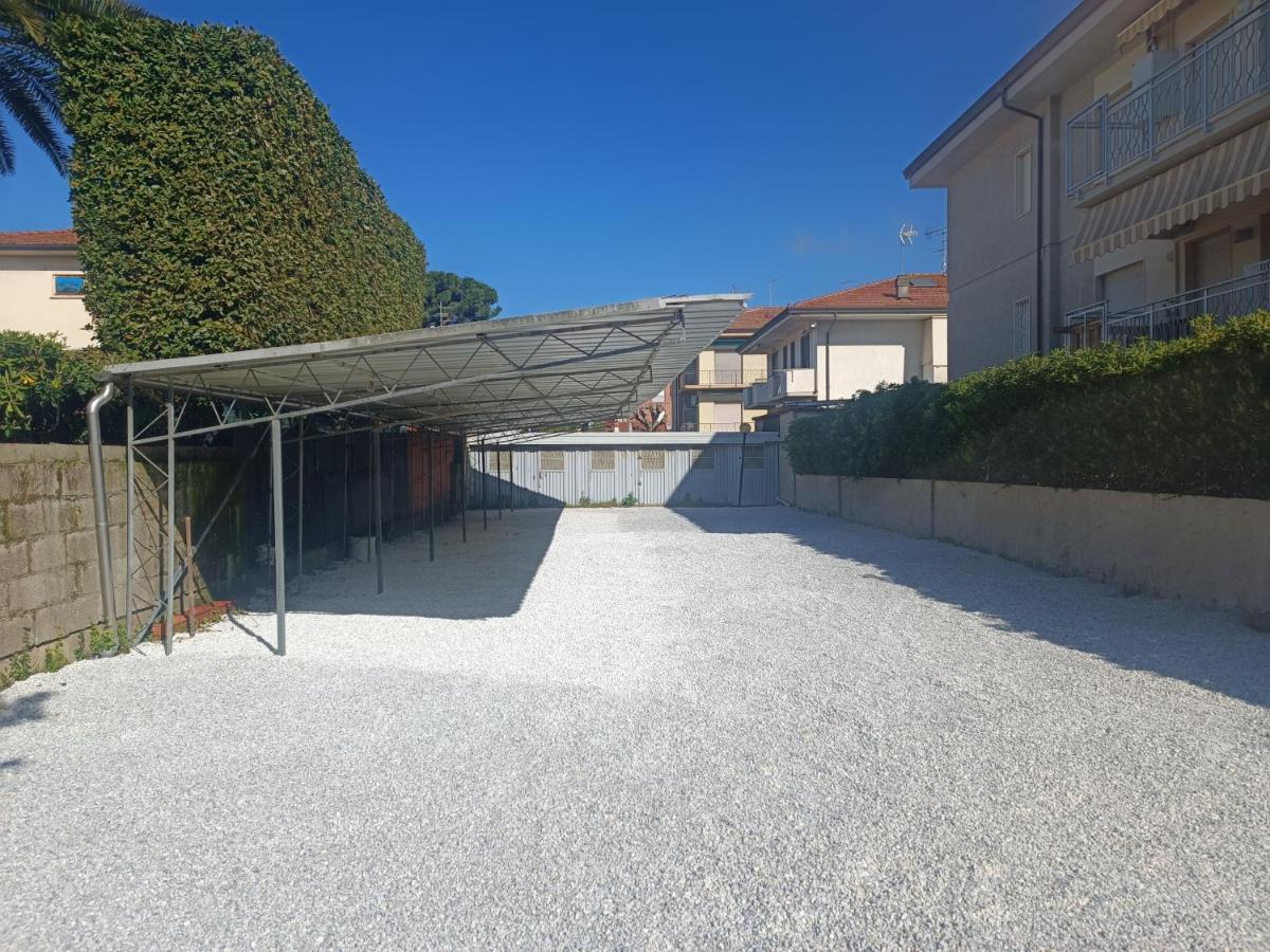 Le Palme 98 "Casa Vacanze" Lido di Camaiore Zewnętrze zdjęcie